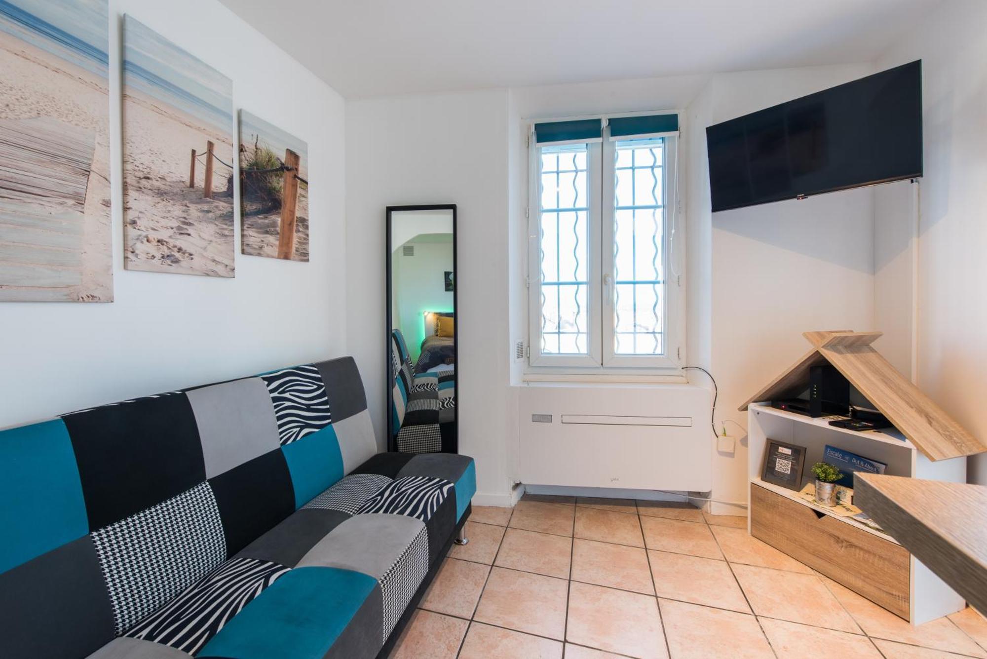 Beautiful Renovated Studio With View- Old 히에레 외부 사진